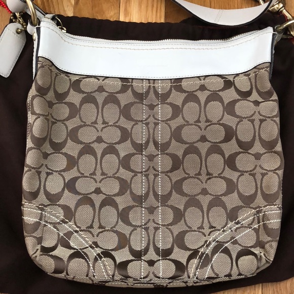 COACH crossbody - Picture 4 of 8